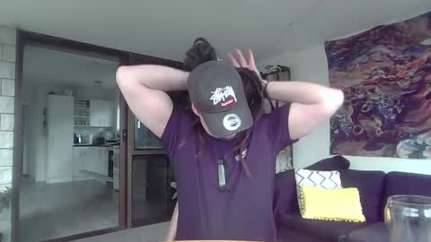 Alex online show from December 2, 2025, 3:23 am