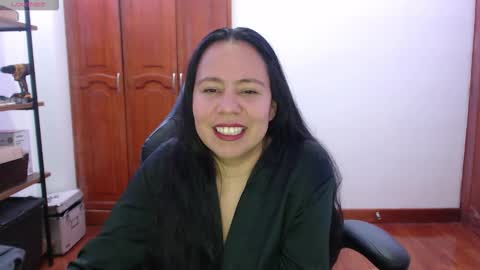 Snapshot of alexxandra20 chatting on October 11, 2025, 3:50 am alexa online show from October 11, 2025, 3:50 am