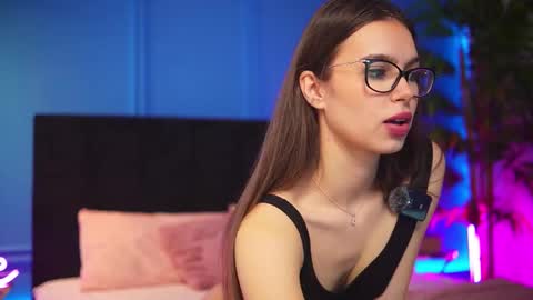 Alexxis Rae online show from November 26, 2025, 4:46 am