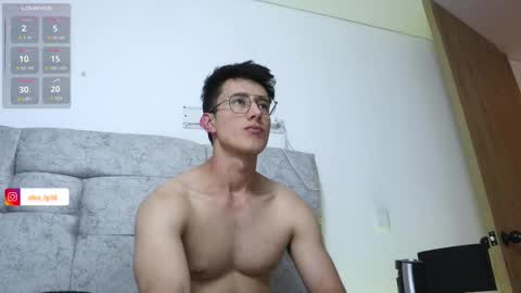 Alex online show from October 1, 2025, 11:00 pm