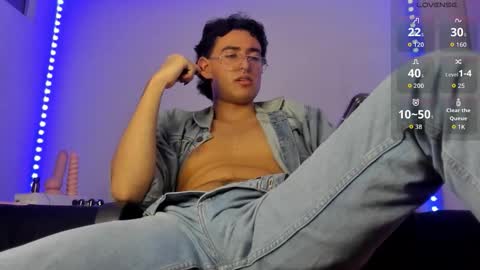 Snapshot of alexxx_savage chatting on November 12, 2025, 5:30 am Alexander online show from November 12, 2025, 5:30 am