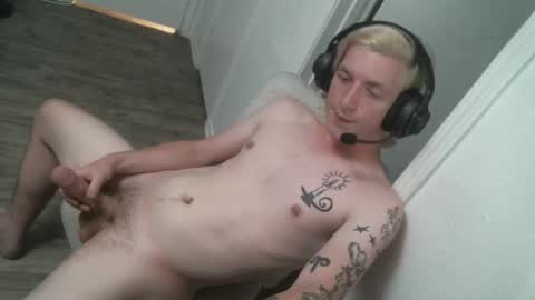 Snapshot of alexxxmic chatting on November 15, 2025, 4:54 am Alexxxmic online show from November 15, 2025, 4:54 am