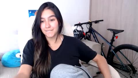 alexyferrer1 online show from June 9, 2026, 9:26 pm