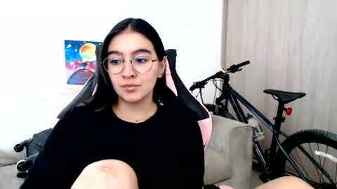 alexyferrer1 online show from June 30, 2026, 3:46 pm
