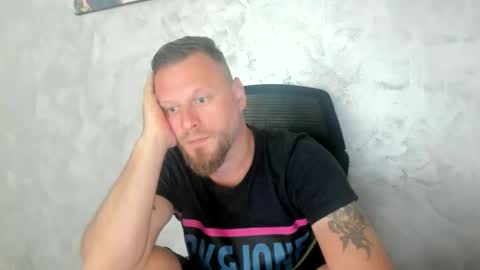 alexyno2022 ONLYFANS online show from May 29, 2026, 8:12 am