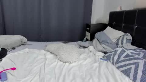 Alexis online show from October 29, 2025, 10:00 pm