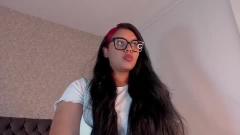 aleya_black online show from April 10, 2026, 3:23 am