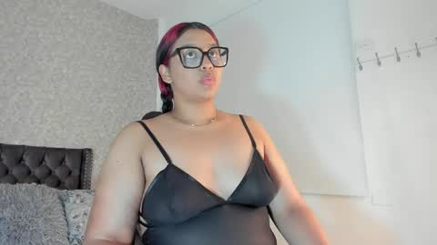 aleya_black online show from April 16, 2026, 3:18 am