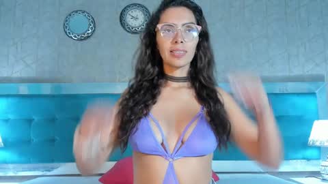 AlezkaRain online show from November 5, 2025, 2:44 am