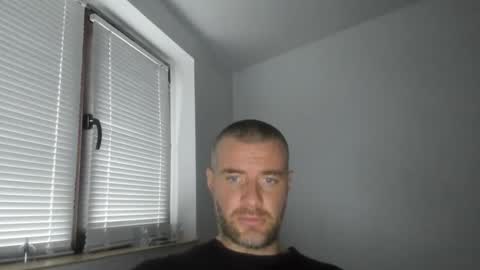 alfiesolomons87 online show from November 28, 2025, 1:14 pm