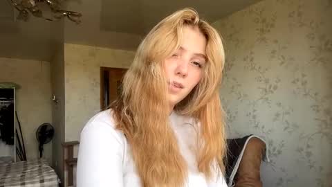 Snapshot of alfrediamalcom chatting on September 25, 2025, 7:45 am Maria online show from September 25, 2025, 7:45 am