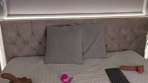 Snapshot of ali_miko_ chatting on July 18, 2026, 12:09 pm Ali online show from July 18, 2026, 12:09 pm