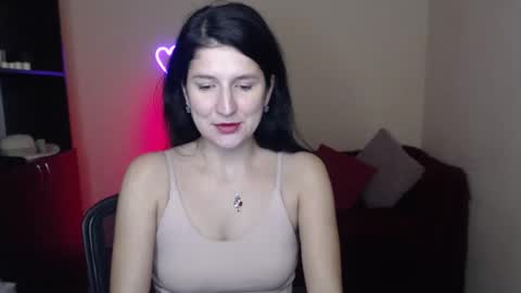 Snapshot of alianna_solo_kiss chatting on February 2, 2025, 12:24 pm Alianna online show from February 2, 2025, 12:24 pm