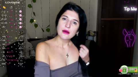 Snapshot of alianna_solo_kiss chatting on February 5, 2025, 6:35 am Alianna online show from February 5, 2025, 6:35 am
