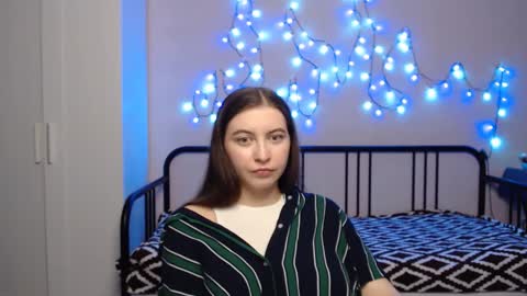 Snapshot of alice_________________________ chatting on December 2, 2024, 1:35 pm Alice online show from December 2, 2024, 1:35 pm