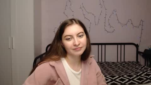 Snapshot of alice_________________________ chatting on December 5, 2024, 9:06 pm Alice online show from December 5, 2024, 9:06 pm