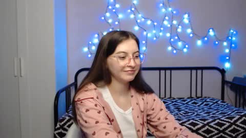 Snapshot of alice_________________________ chatting on January 10, 2025, 5:56 pm Alice online show from January 10, 2025, 5:56 pm