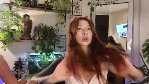 Alicia online show from November 4, 2025, 11:59 pm