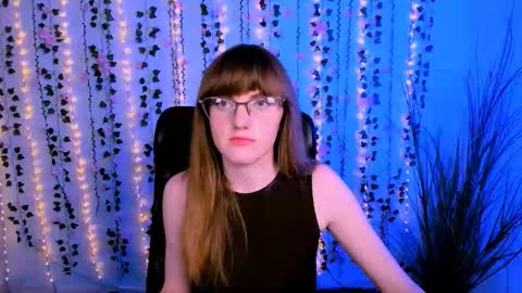 alice_cold online show from October 13, 2025, 9:04 pm