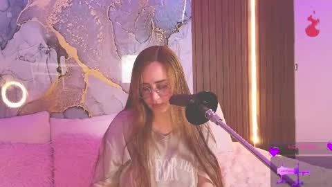 Snapshot of alice_cute77 chatting on June 5, 2026, 9:42 pm Mey online show from June 5, 2026, 9:42 pm