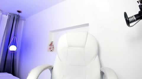 Snapshot of alice_elare chatting on June 23, 2026, 3:59 am alice_elare online show from June 23, 2026, 3:59 am