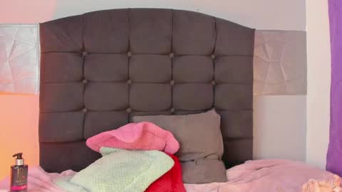  Alice Evans online show from February 7, 2025, 8:11 am