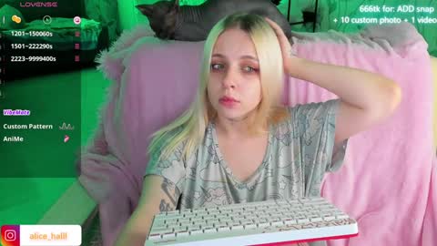 alice_halle online show from December 10, 2024, 11:08 pm