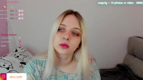alice_halle online show from February 20, 2025, 6:39 am