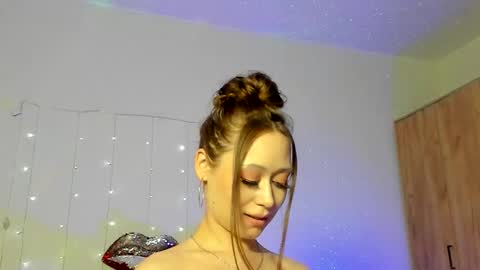 Snapshot of alice_hotlikefire chatting on September 24, 2025, 4:16 am Hot Like Fire online show from September 24, 2025, 4:16 am