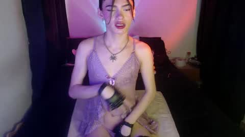 Snapshot of alice_m00nn chatting on January 9, 2025, 11:25 am alice_m00nn online show from January 9, 2025, 11:25 am