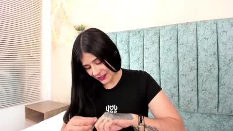 alice and amber online show from February 11, 2025, 4:01 am