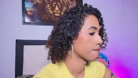 Snapshot of alice_massiel chatting on December 21, 2024, 10:19 pm online show from December 21, 2024, 10:19 pm