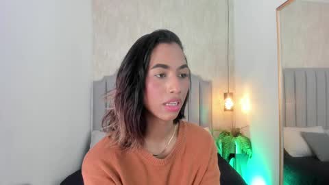 Snapshot of alice_massiel chatting on February 1, 2025, 8:37 pm online show from February 1, 2025, 8:37 pm