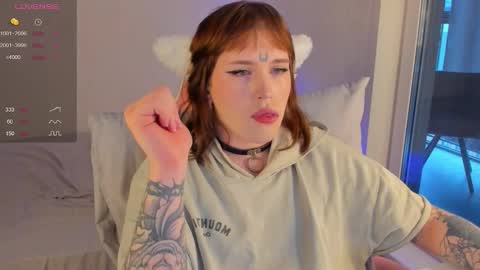 Snapshot of alice_moonshard chatting on October 18, 2025, 12:28 pm Alice online show from October 18, 2025, 12:28 pm