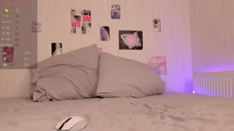 Snapshot of alice_moonshard chatting on October 20, 2025, 1:11 pm Alice online show from October 20, 2025, 1:11 pm