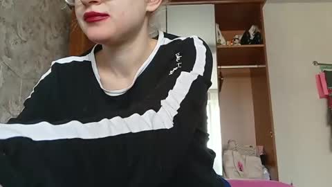 Snapshot of alice_peach chatting on February 27, 2025, 11:52 am bigclit daddy squirt bigdildo fit online show from February 27, 2025, 11:52 am