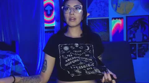 Snapshot of alice_phantom chatting on December 9, 2024, 4:45 am online show from December 9, 2024, 4:45 am