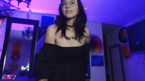 Snapshot of alice_phantom chatting on January 23, 2025, 3:58 am online show from January 23, 2025, 3:58 am