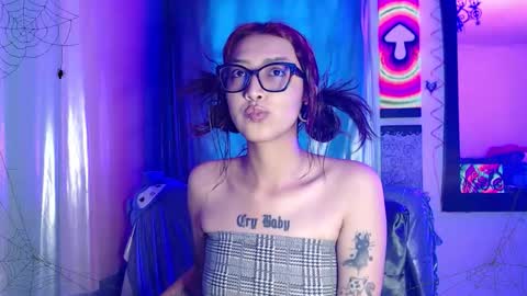 Snapshot of alice_phantom chatting on November 2, 2025, 5:59 pm online show from November 2, 2025, 5:59 pm