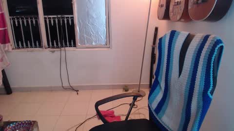 Alicia Aldara online show from October 14, 2025, 3:29 am