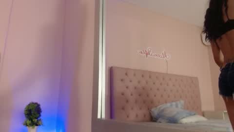 Sofia online show from November 14, 2025, 1:21 pm