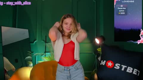 Alice  online show from December 4, 2024, 1:53 pm