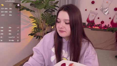 Alice  online show from December 26, 2024, 4:04 pm