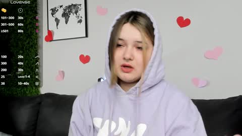 Alice  online show from February 2, 2025, 3:28 pm