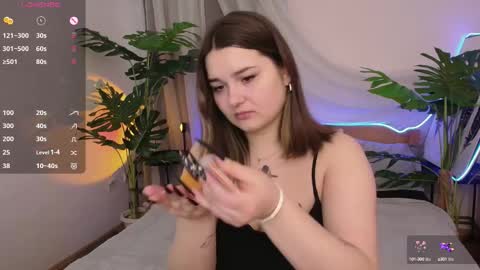 Alice  online show from October 7, 2025, 2:36 pm