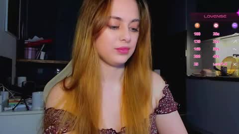 Snapshot of alice_wander chatting on May 16, 2026, 2:52 am Alice online show from May 16, 2026, 2:52 am