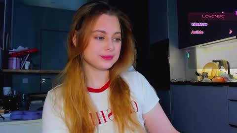 Snapshot of alice_wander chatting on May 18, 2026, 3:46 am Alice online show from May 18, 2026, 3:46 am