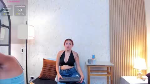 Snapshot of aliceandsia chatting on February 4, 2026, 6:25 pm Alice and Asia online show from February 4, 2026, 6:25 pm