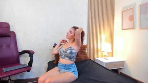 Snapshot of aliceandsia chatting on March 4, 2026, 6:58 pm Alice and Asia online show from March 4, 2026, 6:58 pm