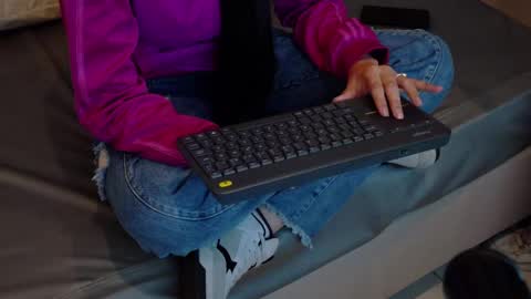 alicecoffin online show from February 27, 2025, 1:17 pm